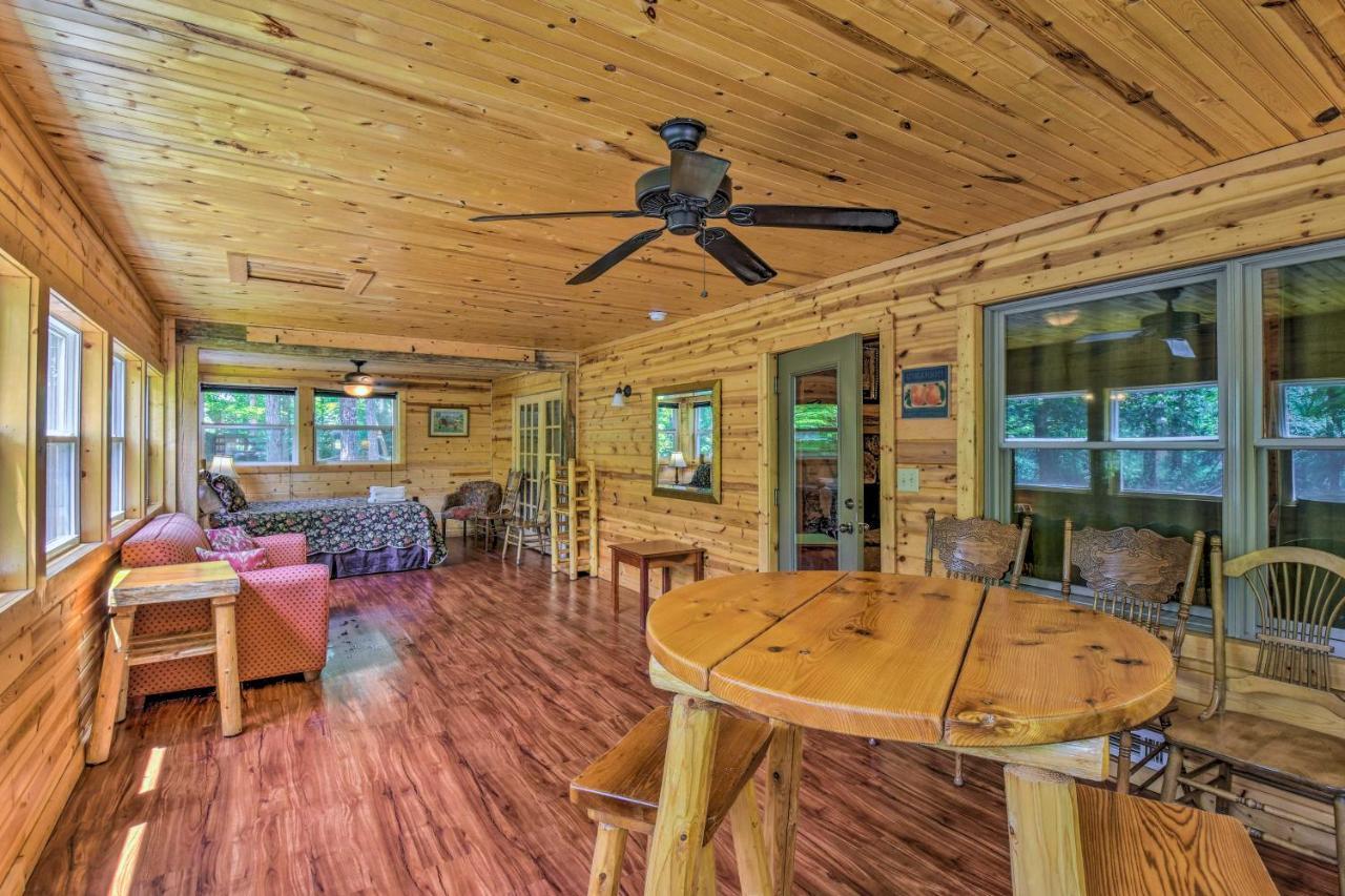 The Georgia Peach Cabin 8 Mi To Dwntn Helen Clarkesville Exterior photo